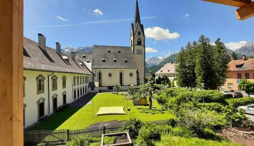 Aamiaismajoitus (B&B) K2 Brunnen Haus