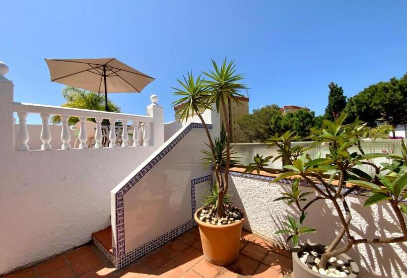 Family Villa With Pool, Walk To Beach, Restaurants And Shopping