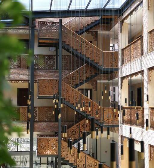 هتل Mukhrantubani Boutique