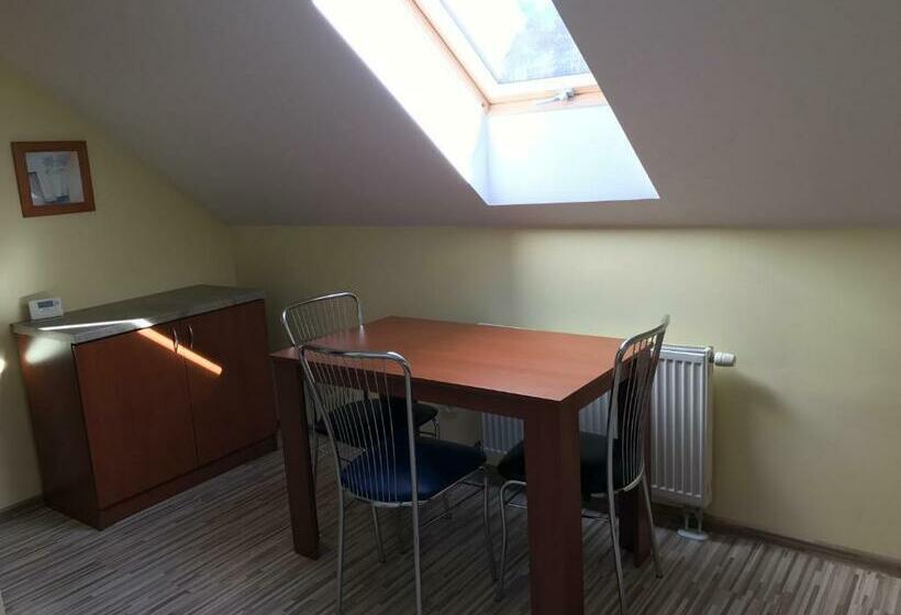 ペンション Ubytovňa Gemini