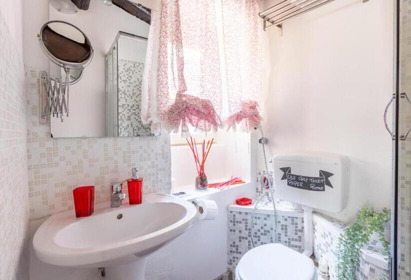 פנסיון Vg Fontana Di Trevi 5 Stelle Camera Con Balcone