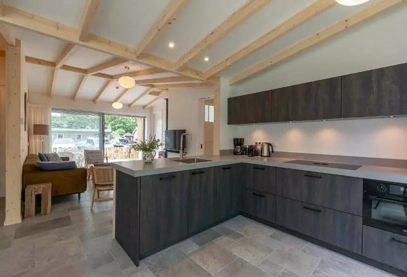 Attractive Home With Terrace