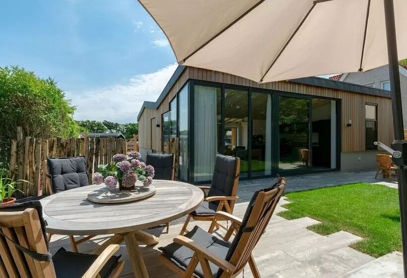 Attractive Home With Terrace