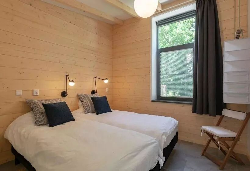 Attractive Home With Terrace