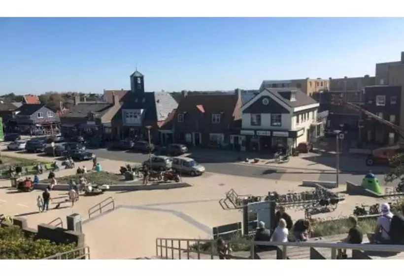 Attractive Home With Terrace