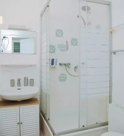 تختخواب و صبحانه Weserstern