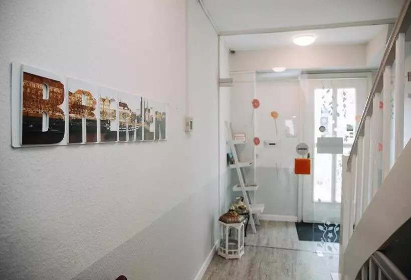 تختخواب و صبحانه Weserstern