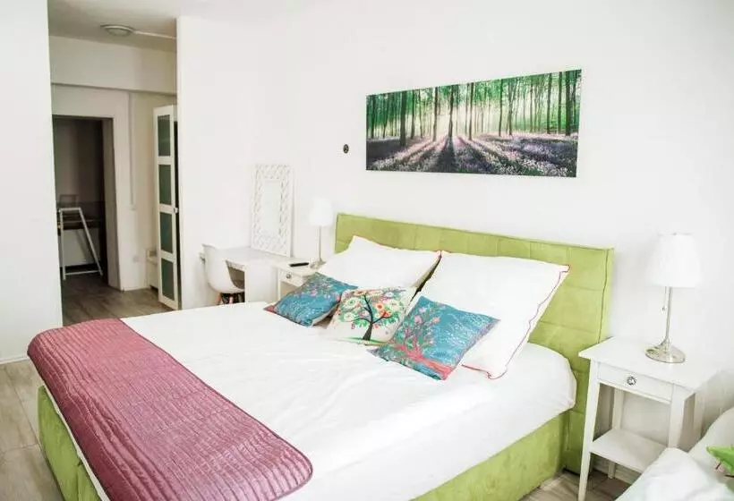 تختخواب و صبحانه Weserstern