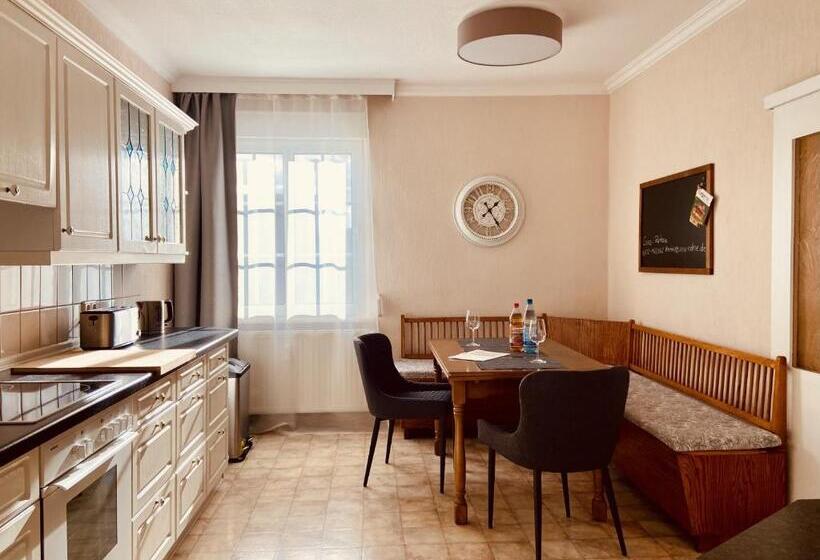 Casa Rehse I Stilvolles Apartment I 24h Self Check In I Kostenlos Parken & Wlan I 55 Zoll Smart&kabe