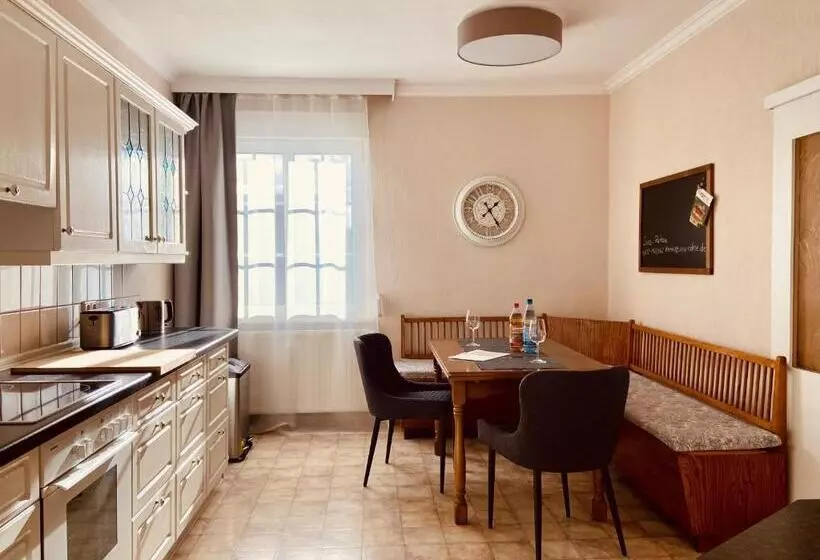 Casa Rehse I Stilvolles Apartment I 24h Self Check In I Kostenlos Parken & Wlan I 55 Zoll Smart&kabe