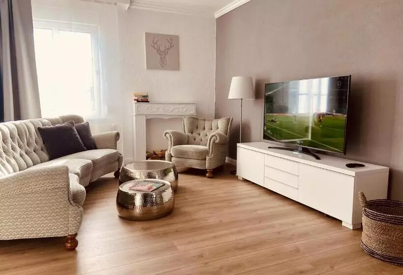 Casa Rehse I Stilvolles Apartment I 24h Self Check In I Kostenlos Parken & Wlan I 55 Zoll Smart&kabe