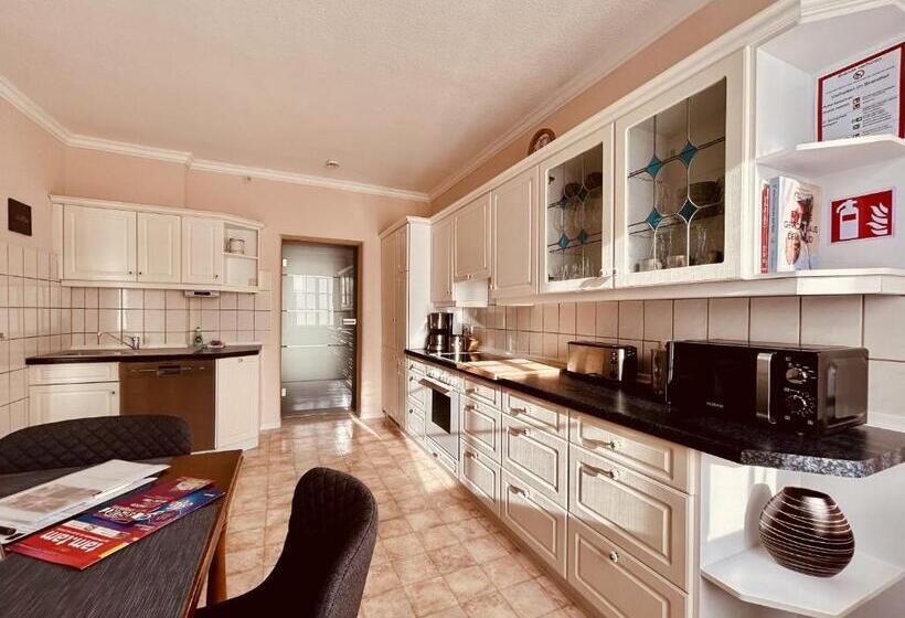 Casa Rehse I Stilvolles Apartment I 24h Self Check In I Kostenlos Parken & Wlan I 55 Zoll Smart&kabe