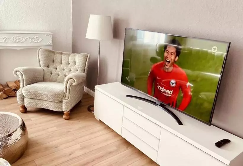 Casa Rehse I Stilvolles Apartment I 24h Self Check In I Kostenlos Parken & Wlan I 55 Zoll Smart&kabe
