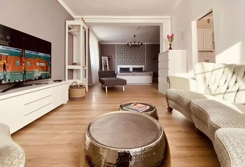 Casa Rehse I Stilvolles Apartment I 24h Self Check In I Kostenlos Parken & Wlan I 55 Zoll Smart&kabe