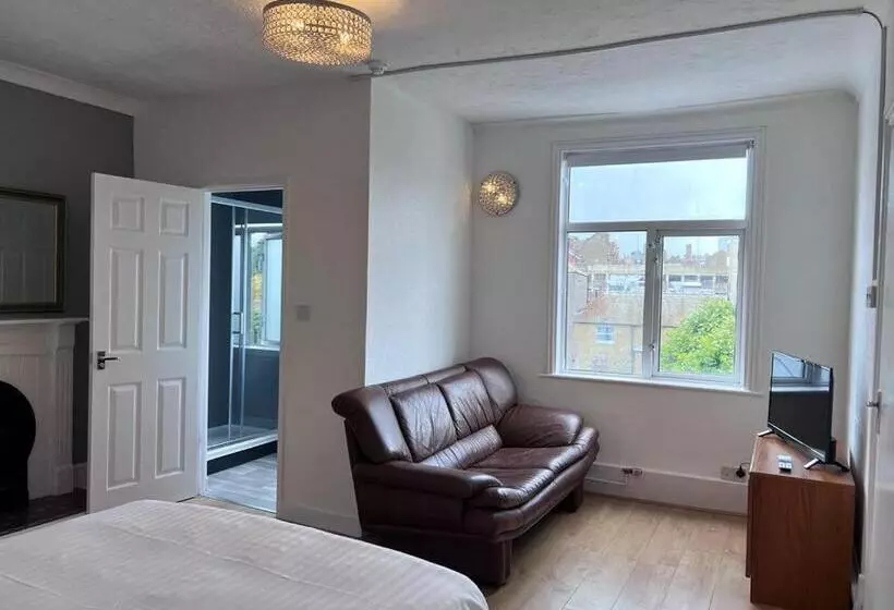 Harbour Street Rooms