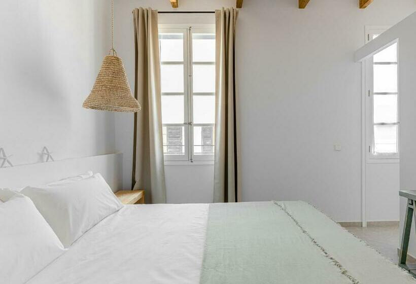 Hotel S Enclova Petit