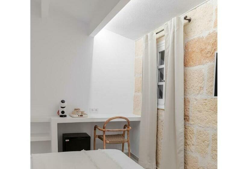 Hotel S Enclova Petit