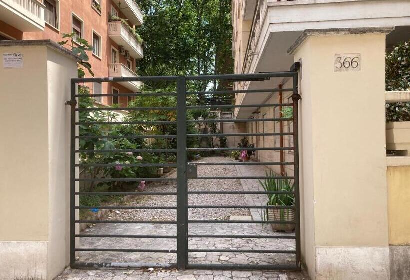 پانسیون Fairome Guest House