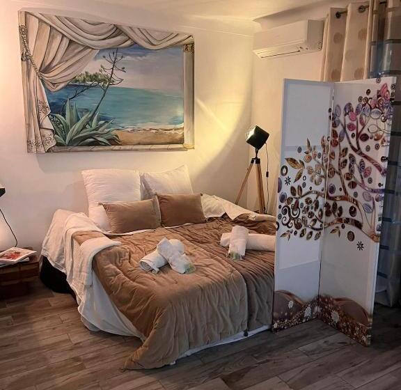 پانسیون Les Canoubiers Luxe Et Sérénité Au Cœur De Saint Tropez Suites Spacieuses Avec Jardin Enchanteur