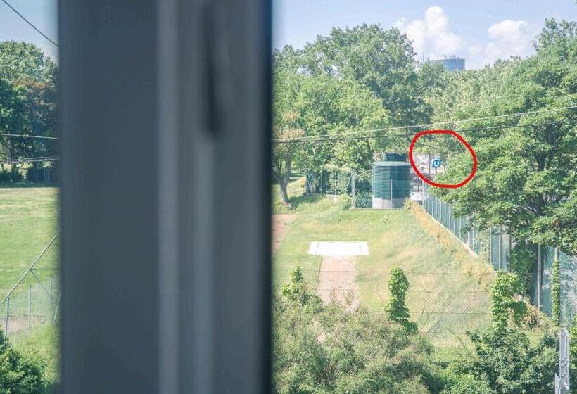 Room 4 Art Appartments Nr.1 In Vienna Center