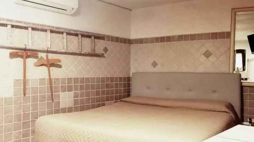 ベッドアンドブレックファースト La Torretta