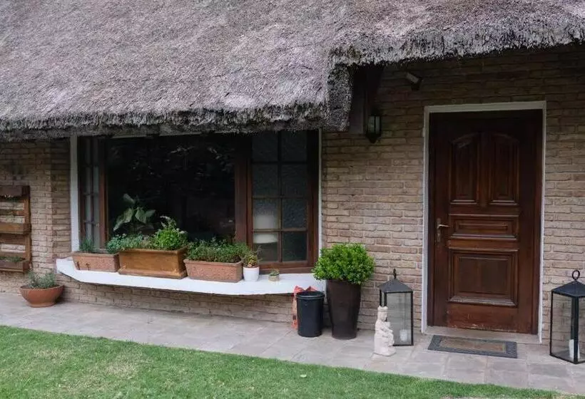 Divina Casa En Carrasco Con Piscina