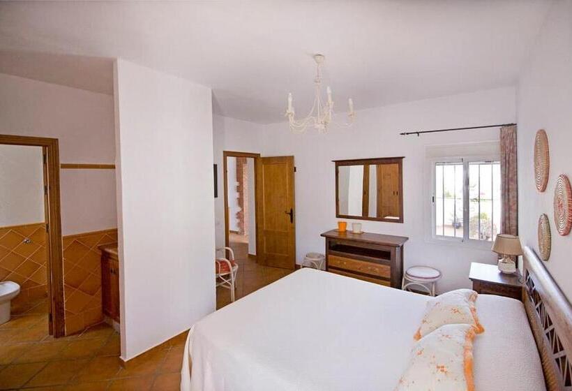 Espectacular Villa Con Piscina En Conil Cl 5c