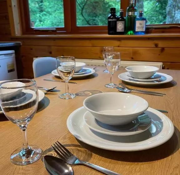 L10   The Conwy Spa With Hot Tub