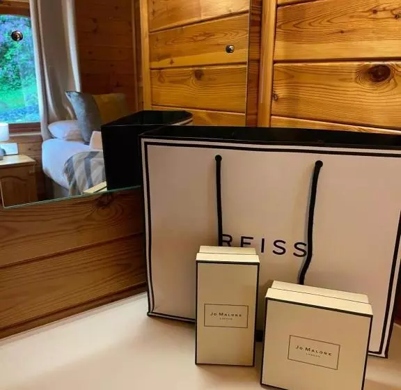 L10   The Conwy Spa With Hot Tub