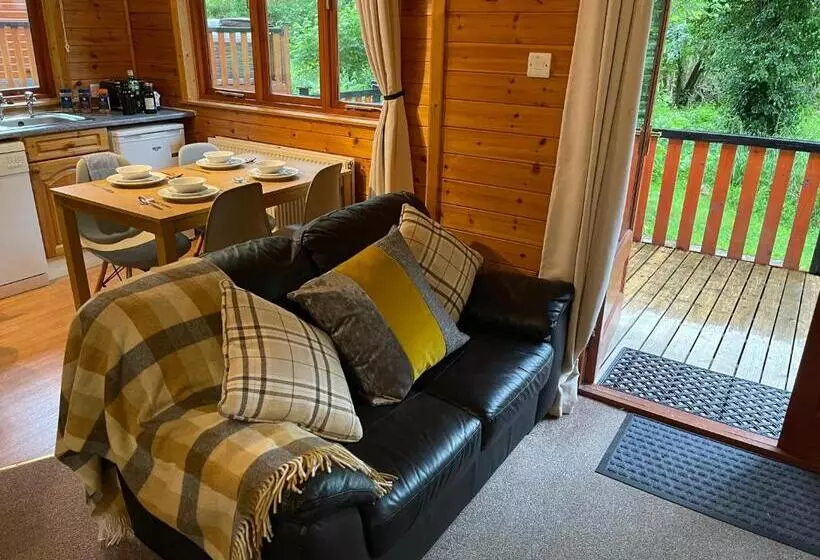 L10   The Conwy Spa With Hot Tub