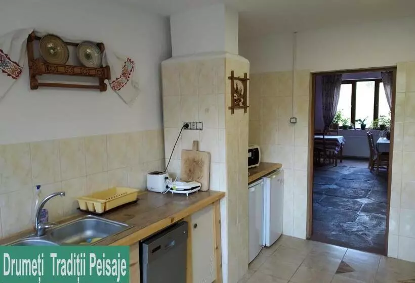 ペンション La Trovantzi