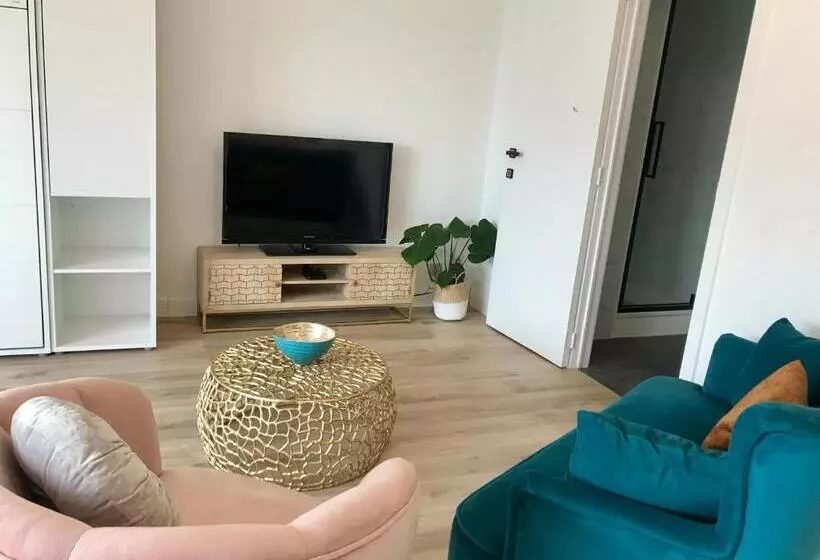 Happy Stay By Anaïs   20m To Beach