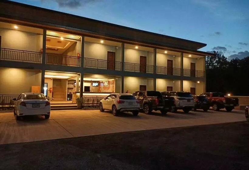 ホテル น้ำเค็มอินน์ Namkhem Inn