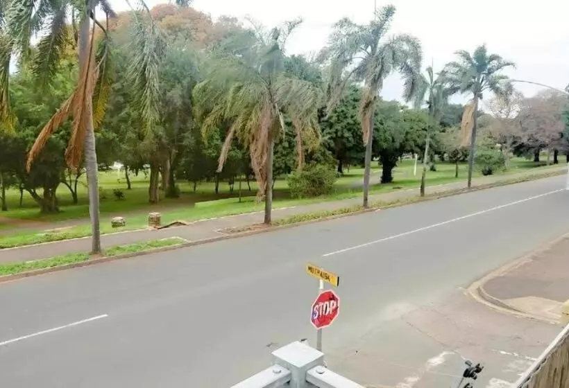 پانسیون Durban Inn