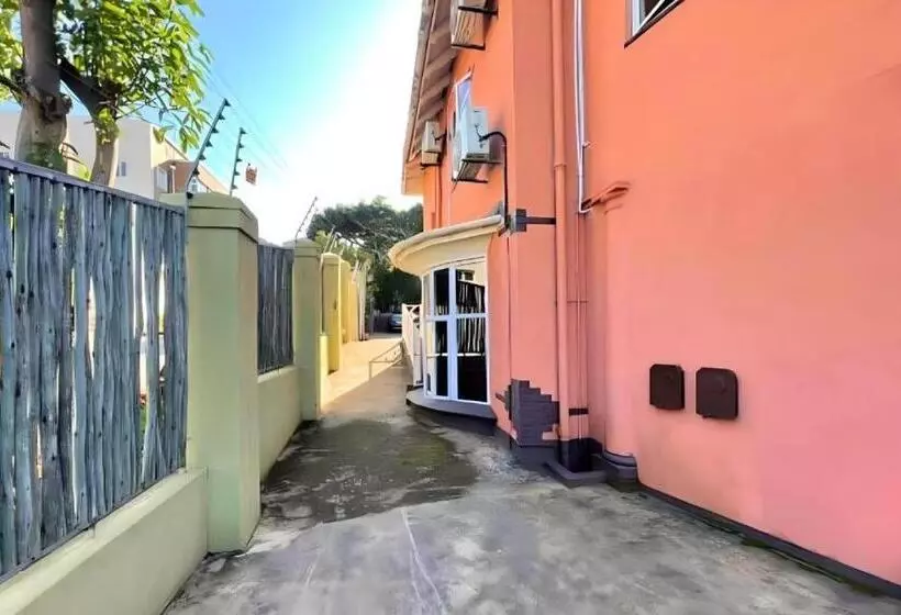 پانسیون Durban Inn