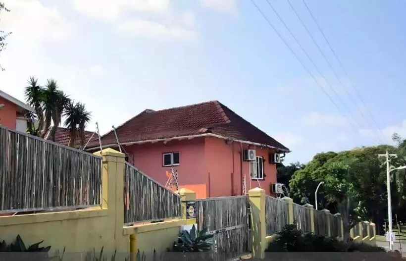 پانسیون Durban Inn