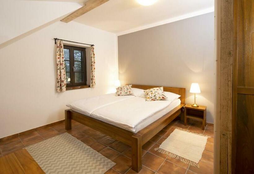 פנסיון Dvůr Lískový Vrch