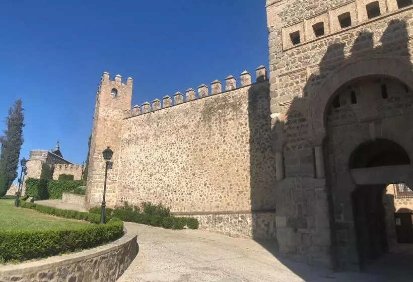 Plaza Adarve Toledo