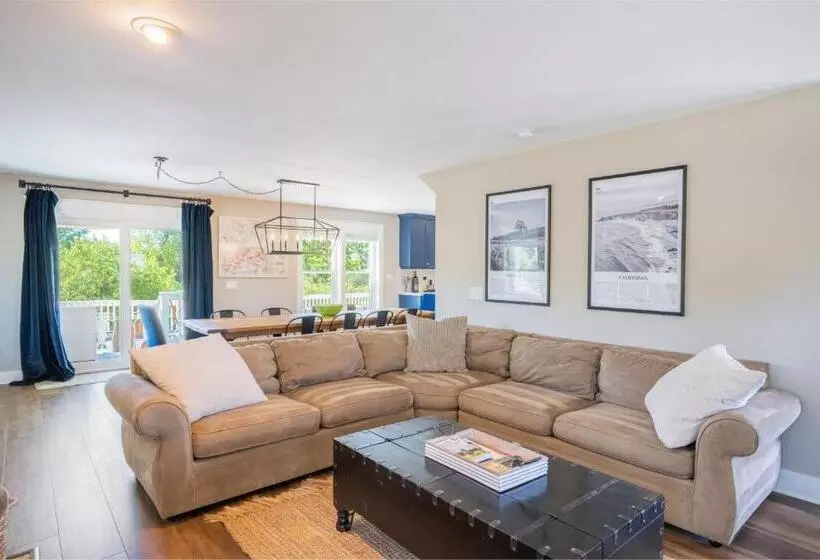 Wine Country Modern Farmhouse With Heated Pool, Hot Tub, Cybertruck