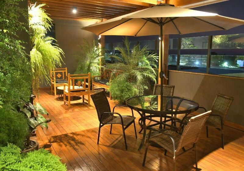 Отель Araraquara By Mercure