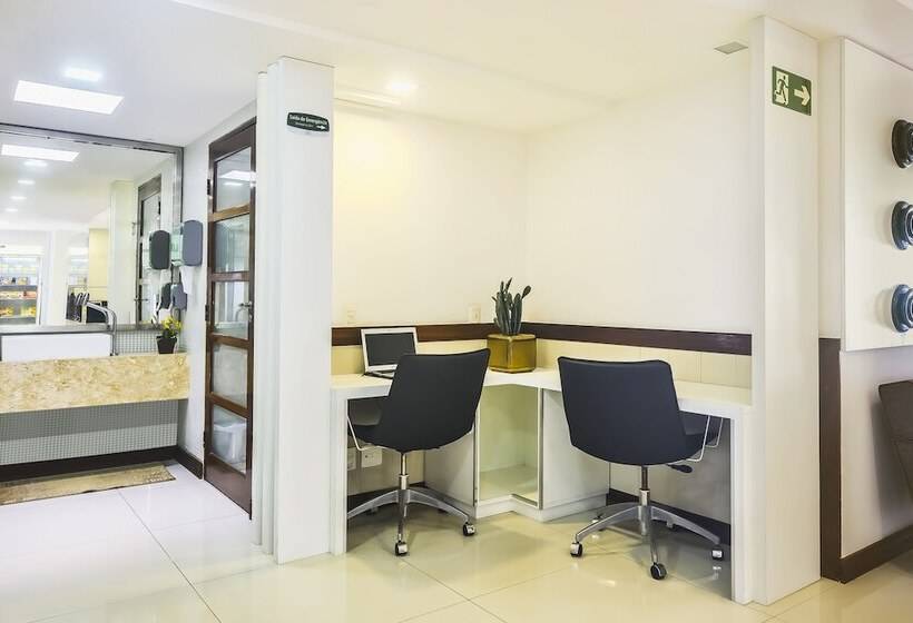 فندق Corais De Tambau