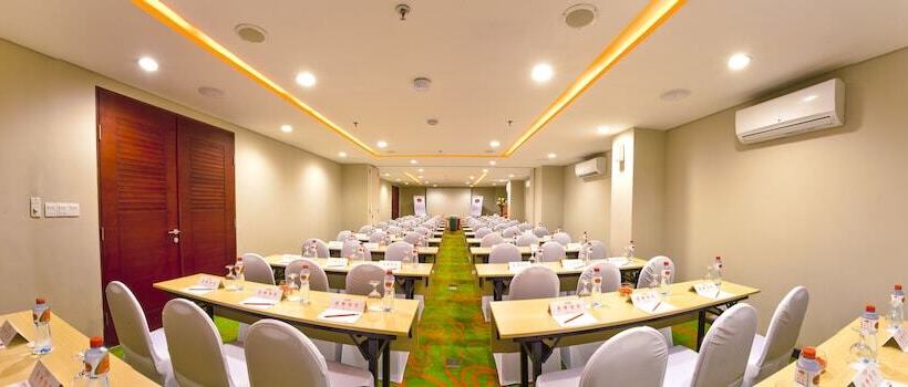 Harris Hotel Seminyak