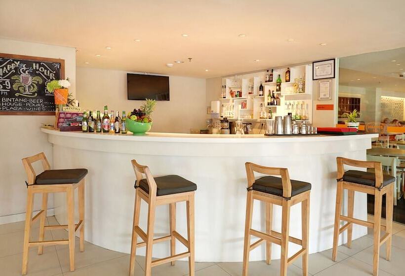 Harris Hotel Seminyak