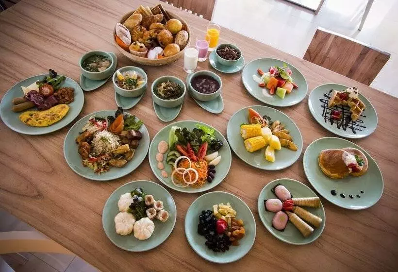 Harris Hotel Seminyak