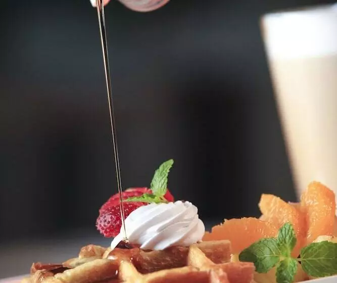 Harris Hotel Seminyak