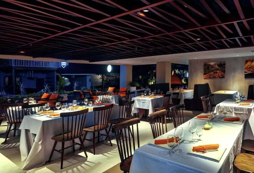 Harris Hotel Seminyak