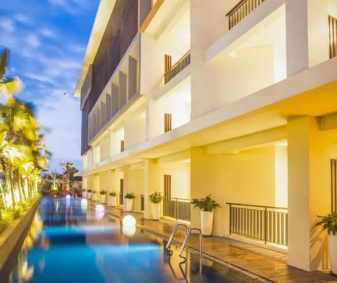 Harris Hotel Seminyak