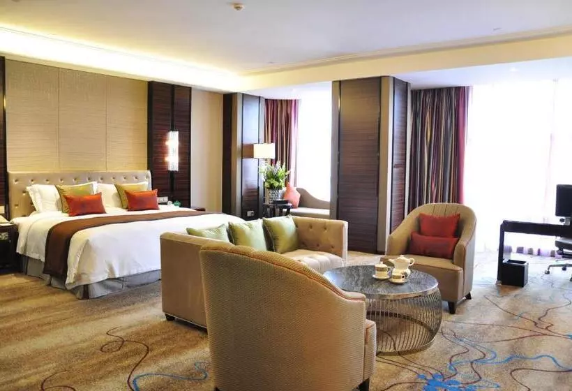 هتل Shenzhen Baohengda International