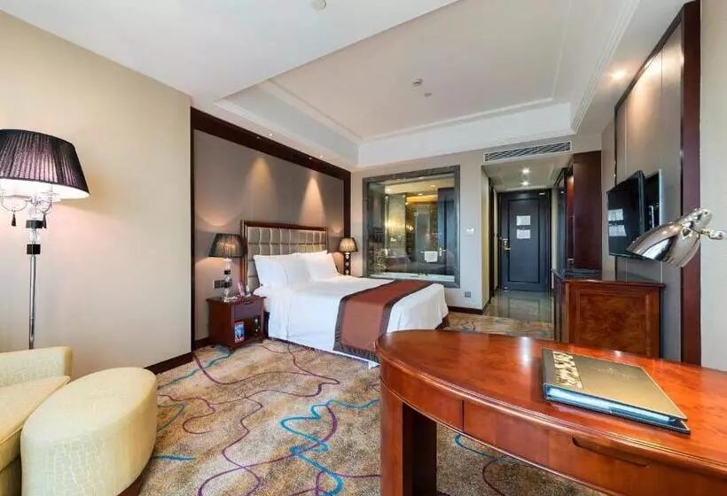 هتل Shenzhen Baohengda International