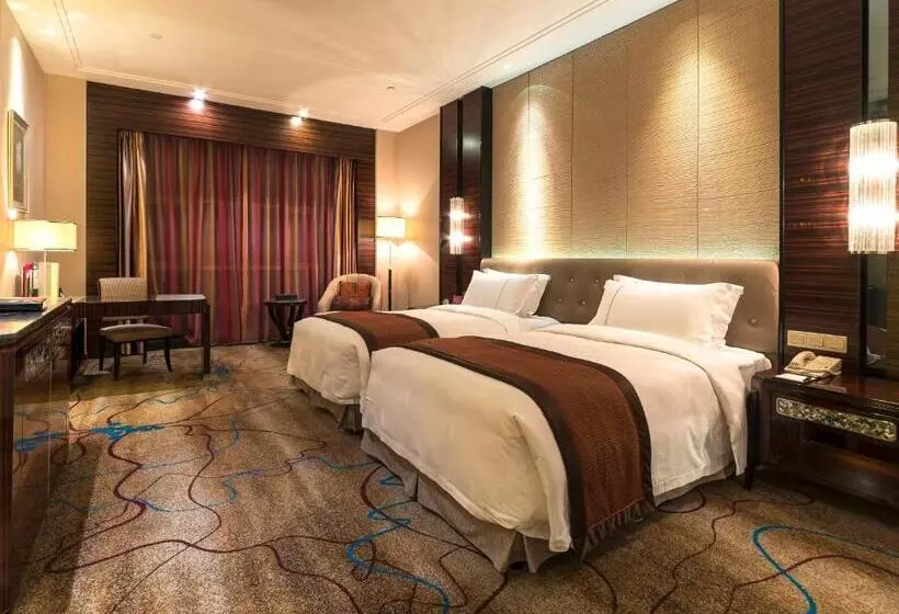 هتل Shenzhen Baohengda International